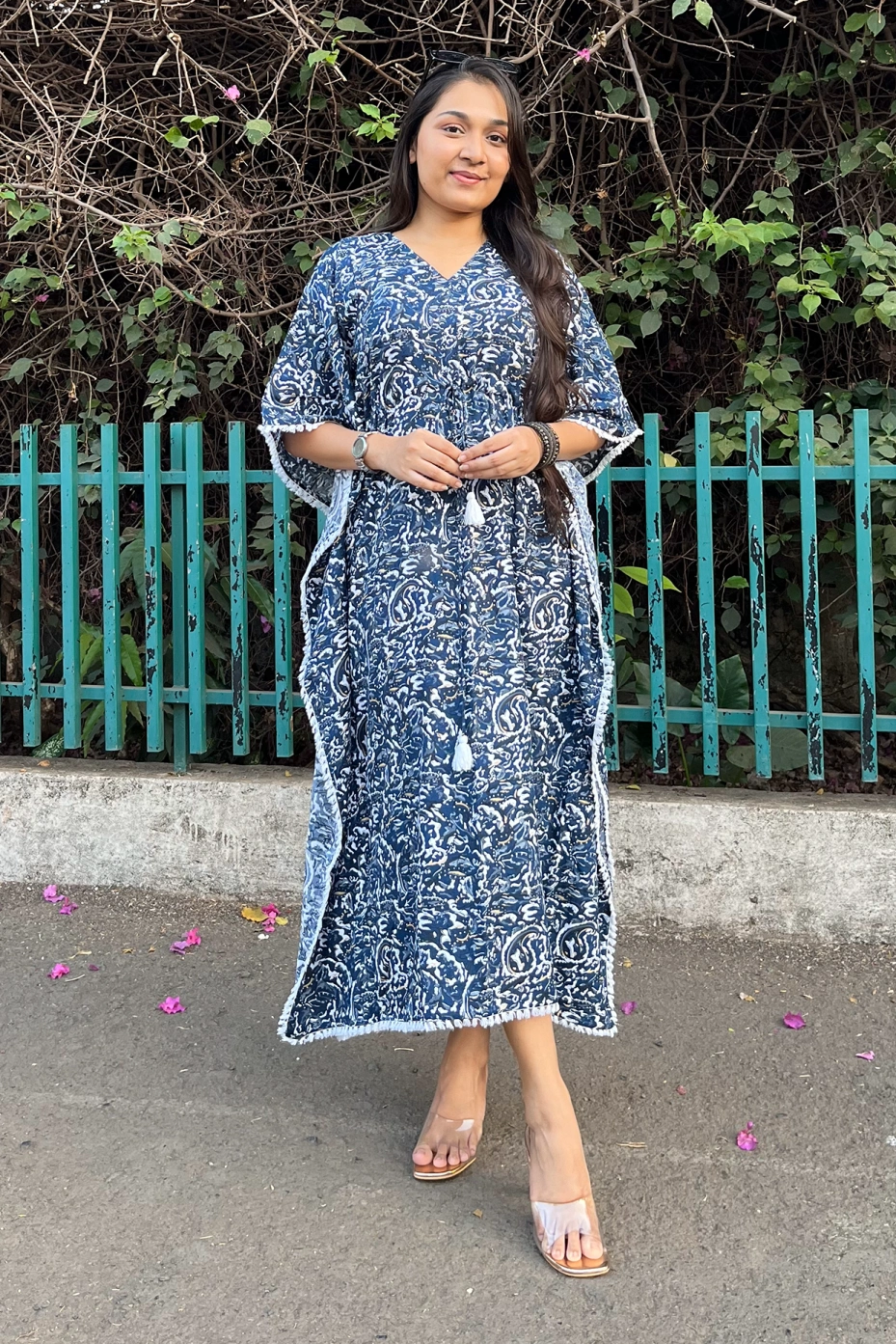 Off-White Viscose Abstract Print Collar Detailed Kaftan