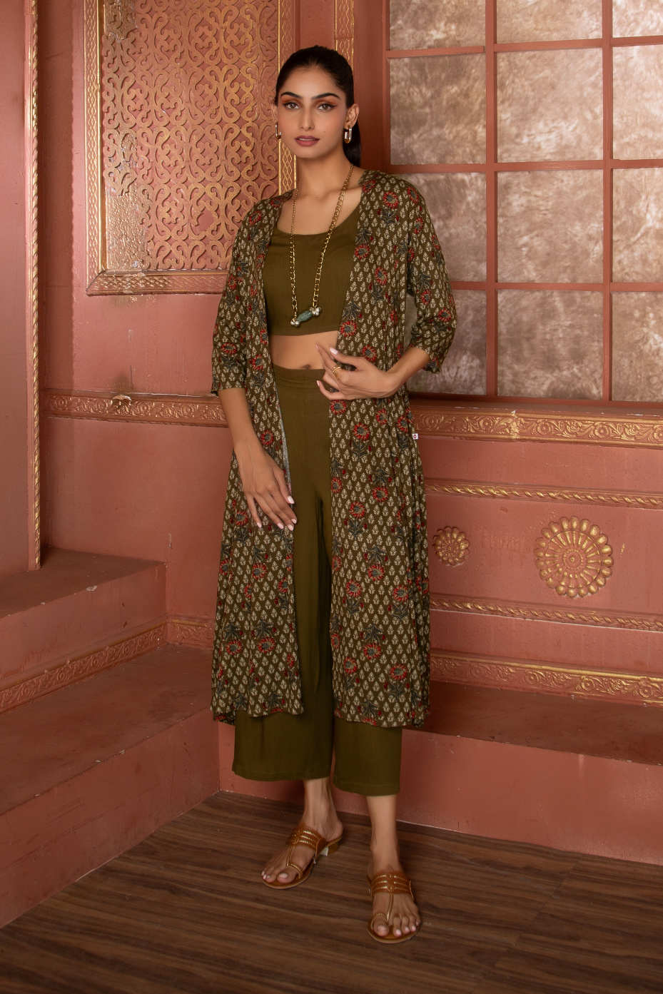 Green Viscose 3-Piece Coord Set With Crop Top, Pants, And Shrug