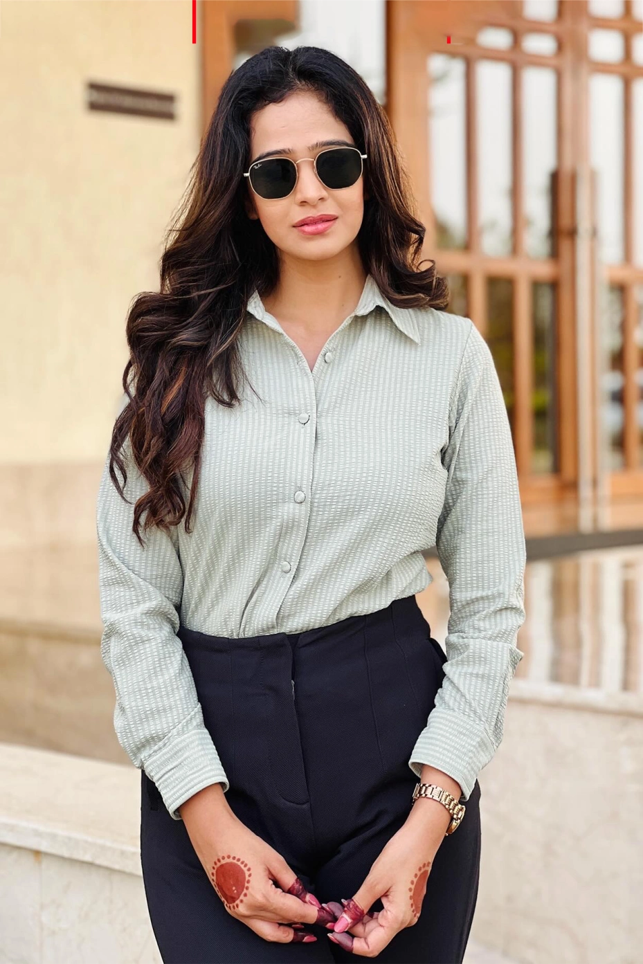 Green Formal Shirt With Minimal Styling 
