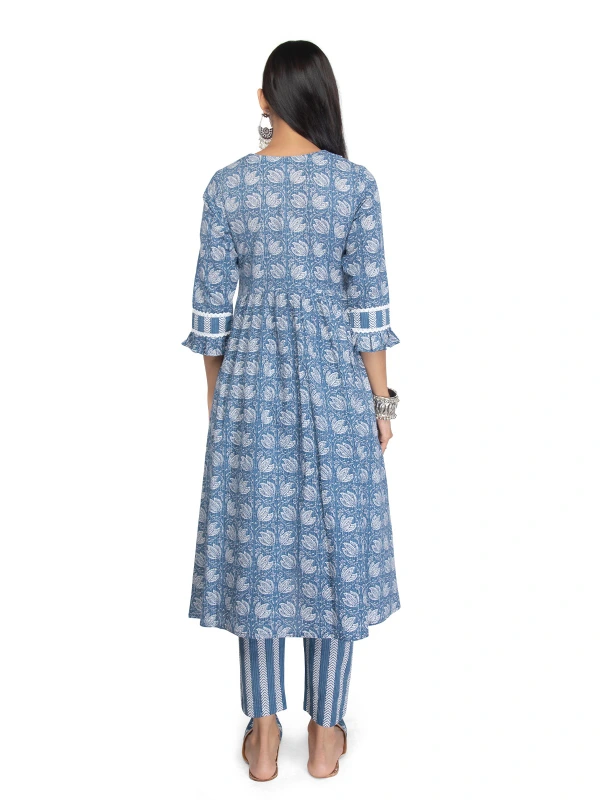 Blue Cotton V-Neck Kurta With Matching Pants 3