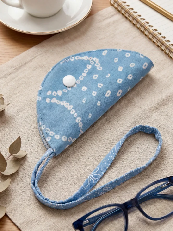 Blue Bandhani Print Specs Wrap