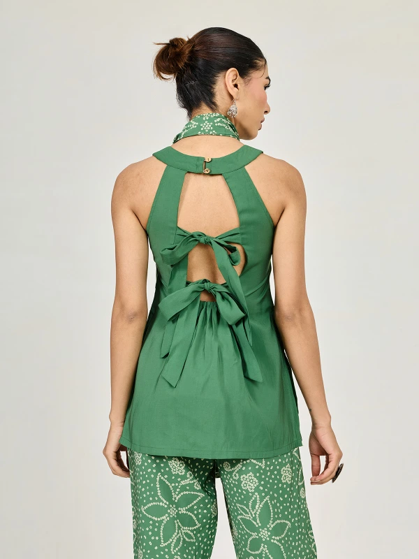 Green Straight Kurta Set With Bandhani Pants & Scarf 5