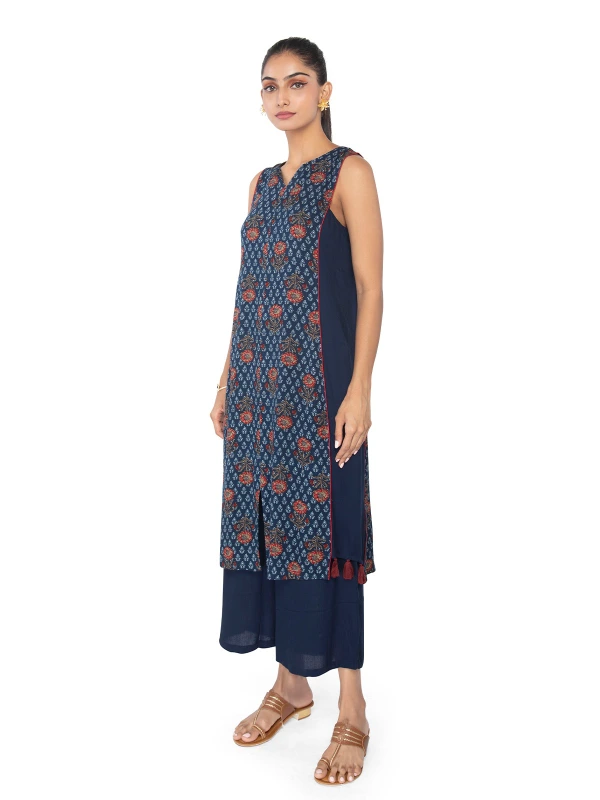 Indigo Paneled Kurta With Pant Ethnic Set 1