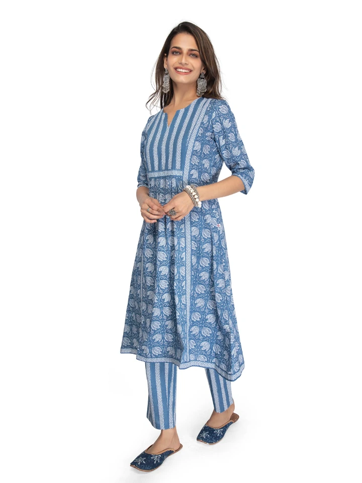 Blue Cotton Floral Kurta With Straight Pant Set