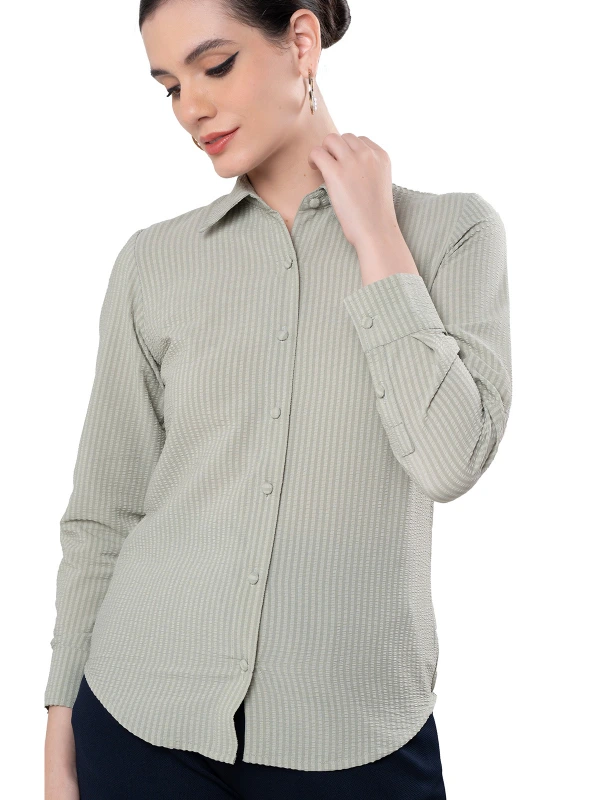 Green Formal Shirt With Minimal Styling 5