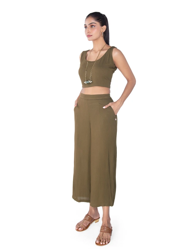 Green Viscose 3-Piece Coord Set With Crop Top, Pants, And Shrug 4