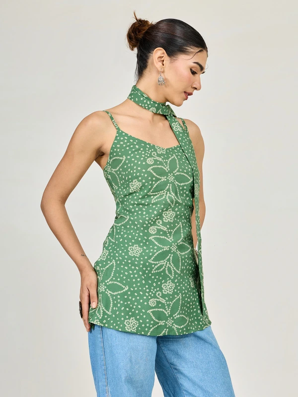 Green Bandhani Printed Kurti and Scarf 5