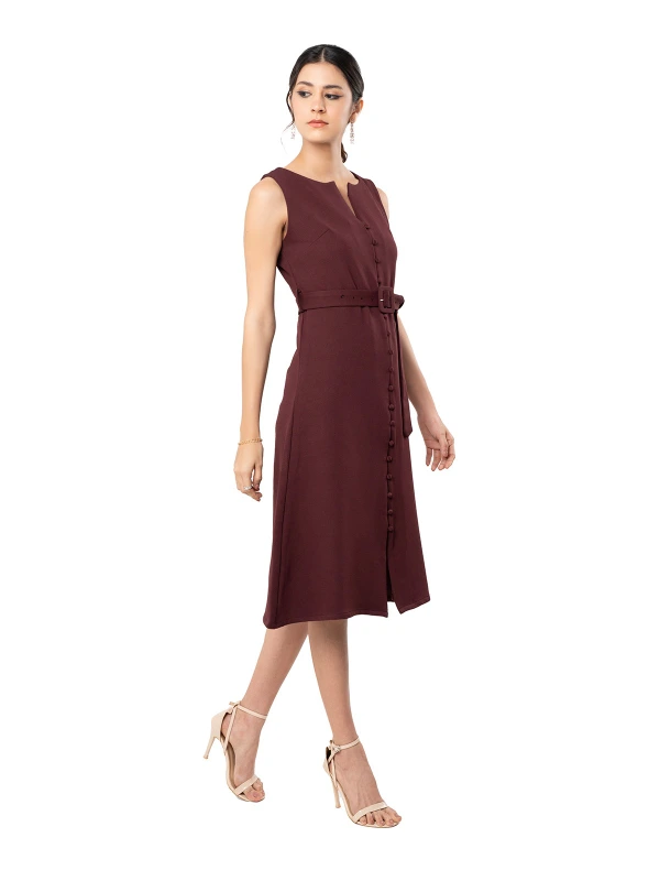 Maroon Crew Neck Dress With Slit, Fabric Loop Button, And Belt 1