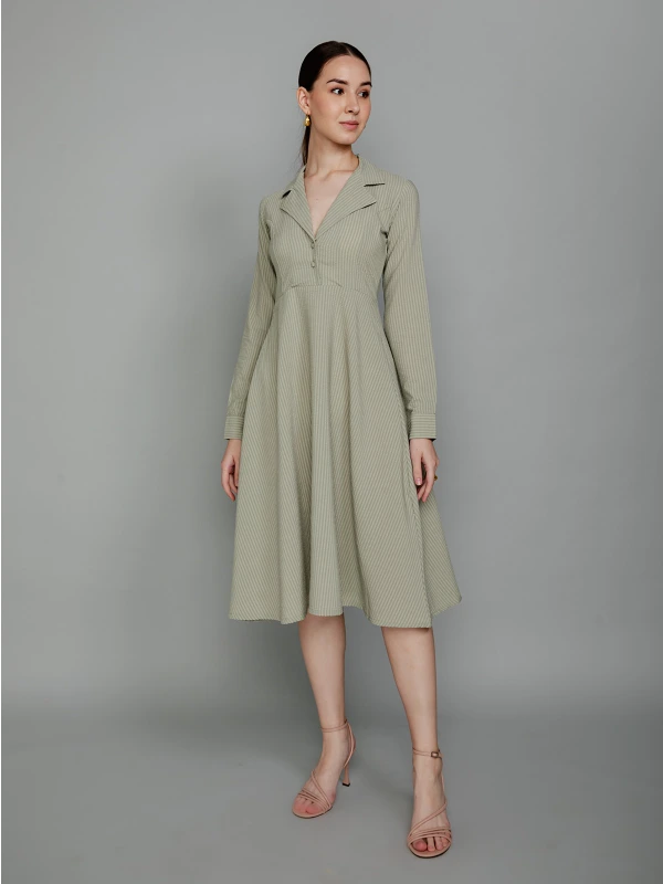 Green Lapel Collar Dress With Clean-Cut Silhouette 4