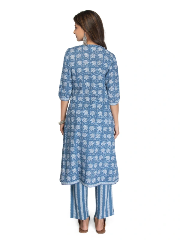 Blue Cotton Floral Kurta With Straight Pant Set 3