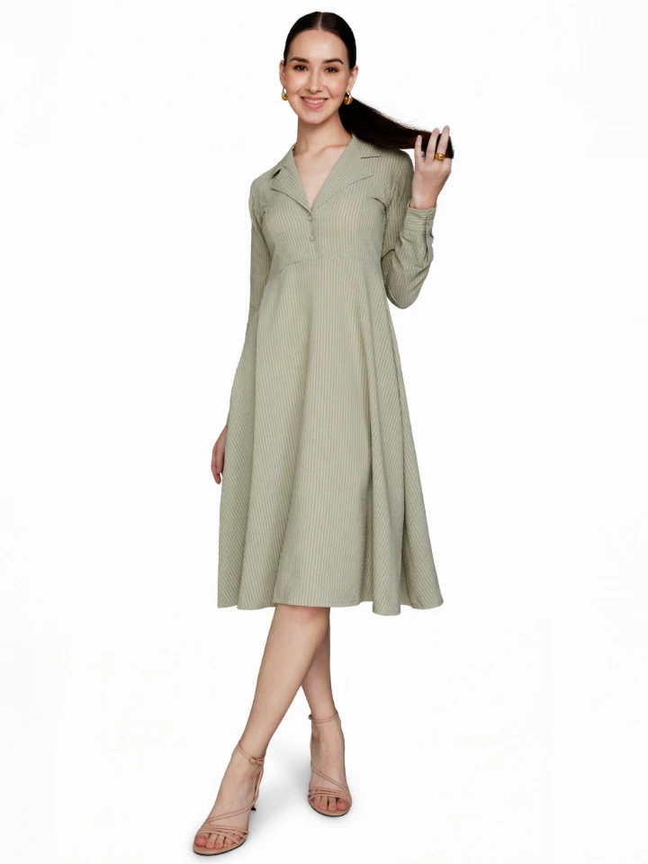Green Lapel Collar Dress With Clean-Cut Silhouette