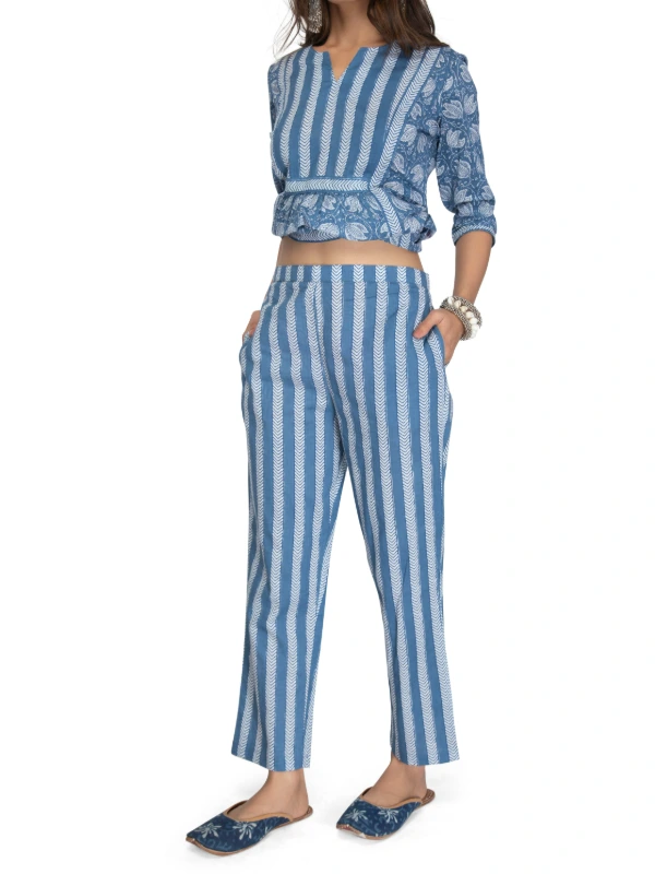 Blue Cotton Floral Kurta With Straight Pant Set 4