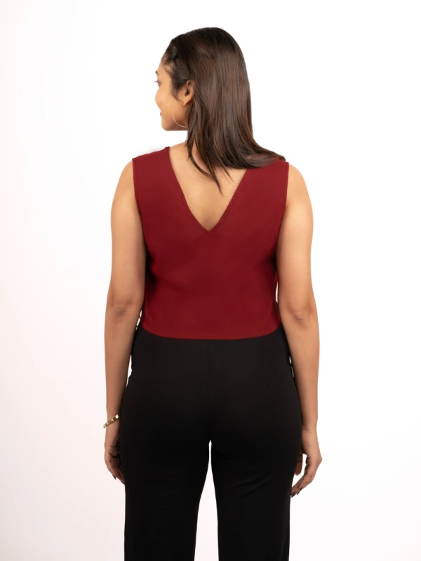 Maroon V-Neck Cotton Crop Top With Sleek Fit 3