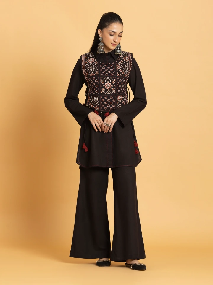 Black Cotton Kurta, Pants & Ajrakh Apron Ethnic Co-Ord Set