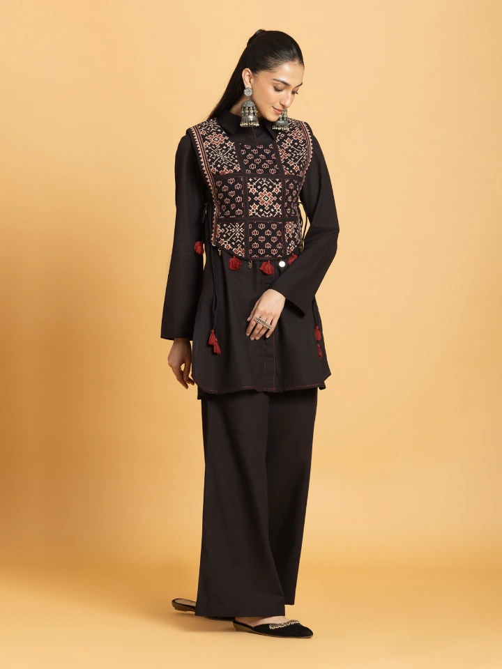 Black Cotton Kurta, Pants & Ajrakh Apron Ethnic Co-Ord Set