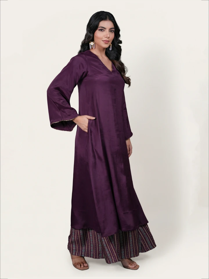 Purple Solid V-neck Kurta Set With Lace Details