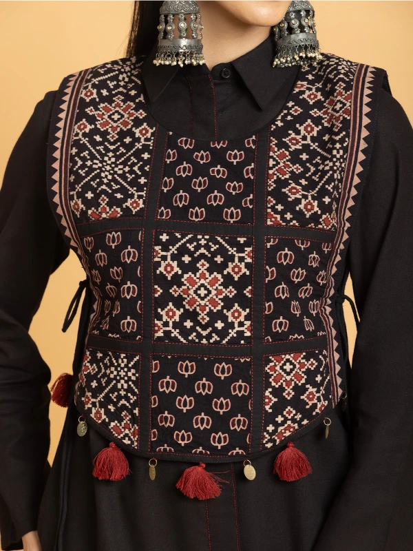 Black Cotton Kurta, Pants & Ajrakh Apron Ethnic Co-Ord Set 3