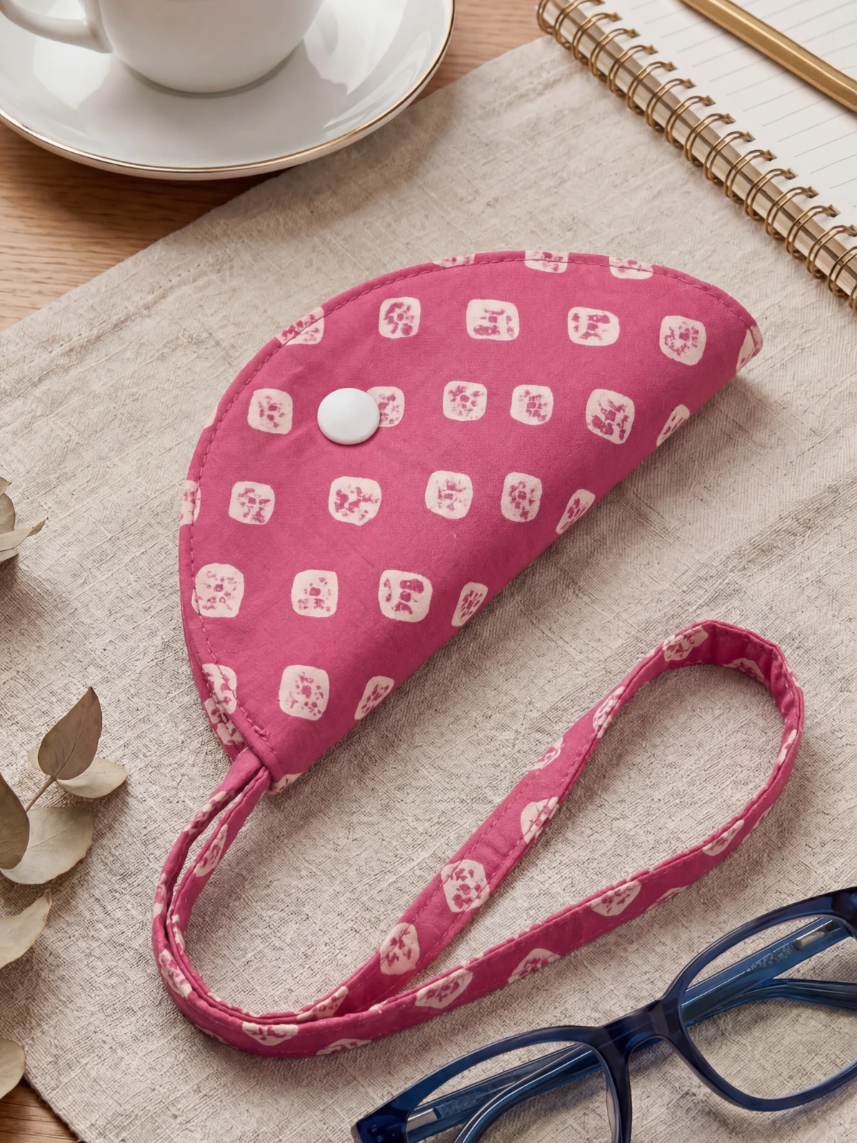 Pink Bandhani Print Specs Wrap thumbnail 10
